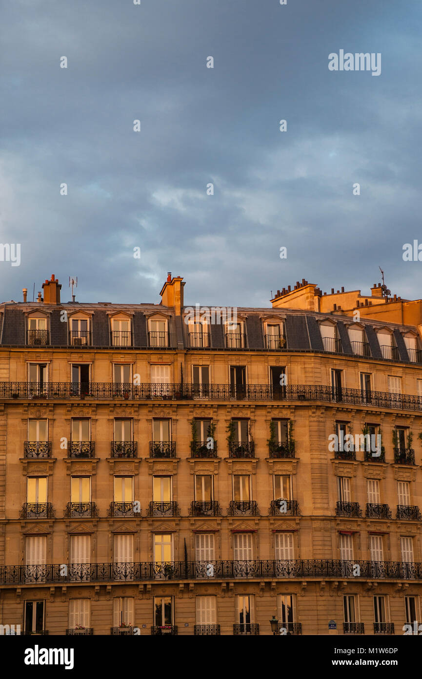 Old classic apartment building in Paris, France Stock Photo Alamy