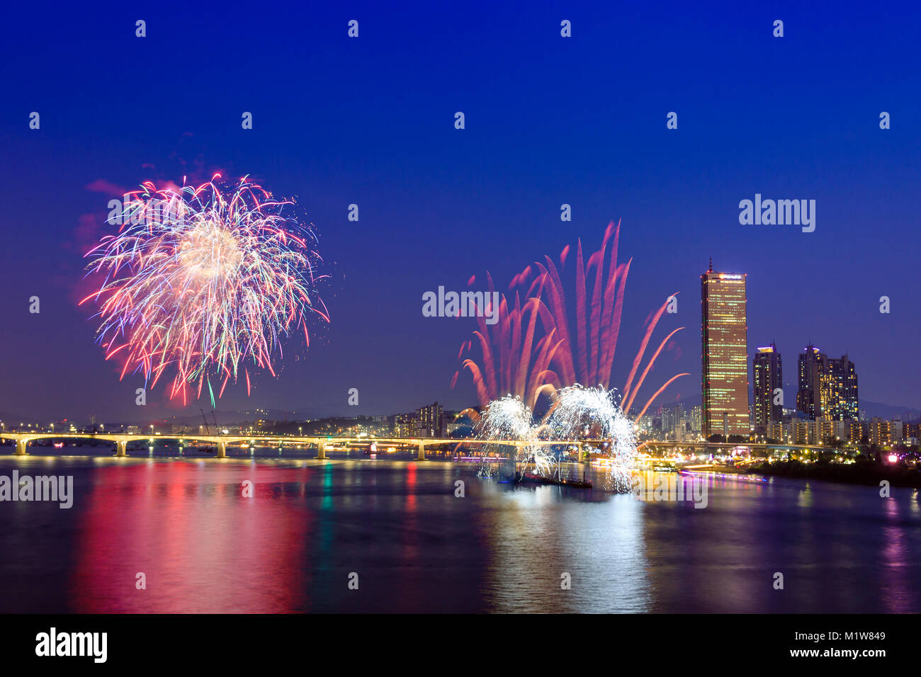 Seoul Firework festival in 2017, a magnificent fireworks extravaganza. 004 Stock Photo