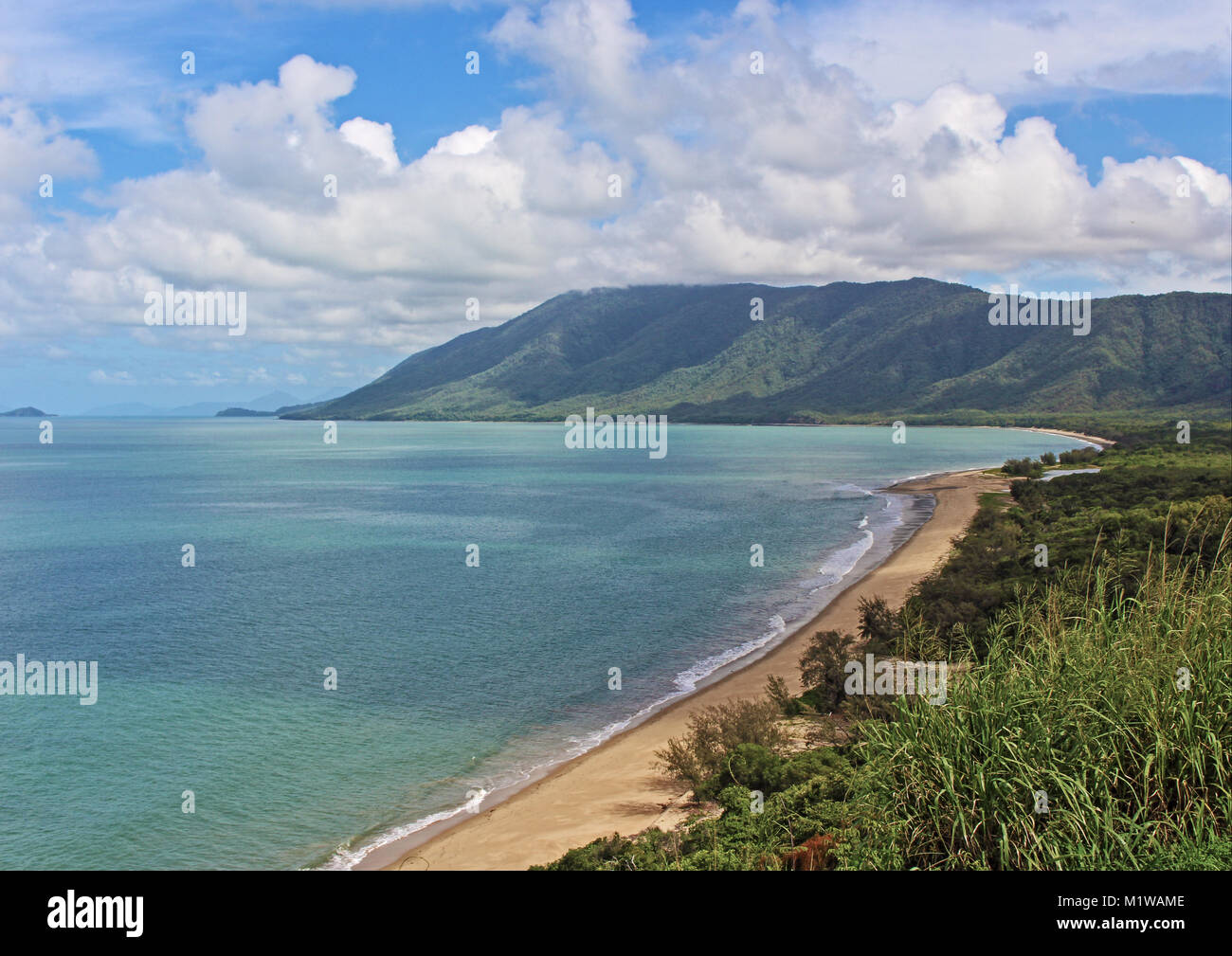 The spectacular Rex Lookout view down the coast to Buchan Point and Palm Cove Stock Photo