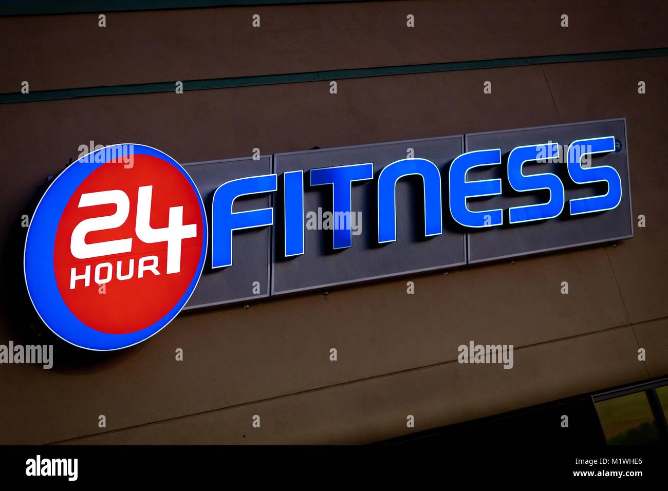 24 Hour Fitness Logo