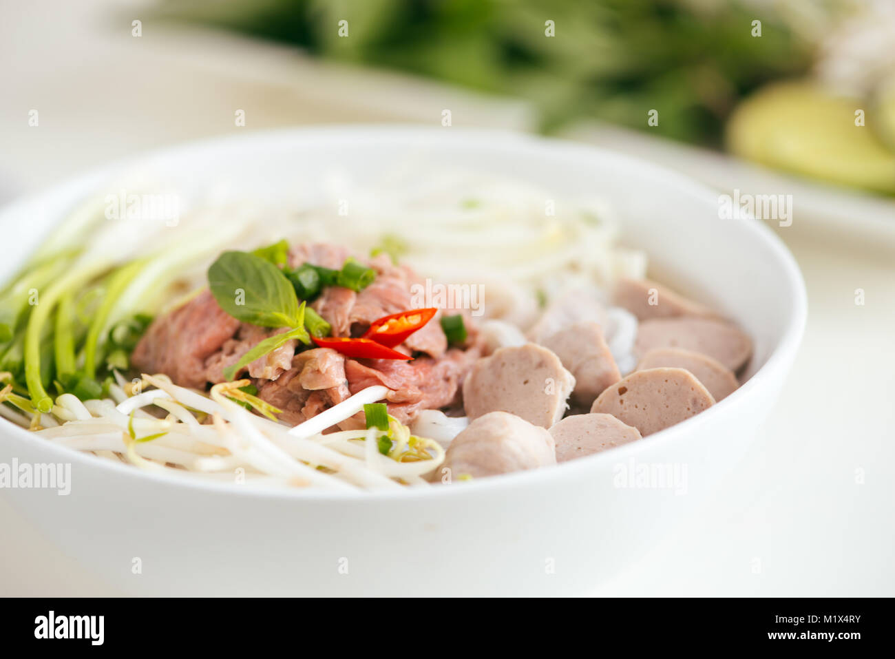 A bowl of traditional Vietnamese Pho noodle Stock Photo - Alamy