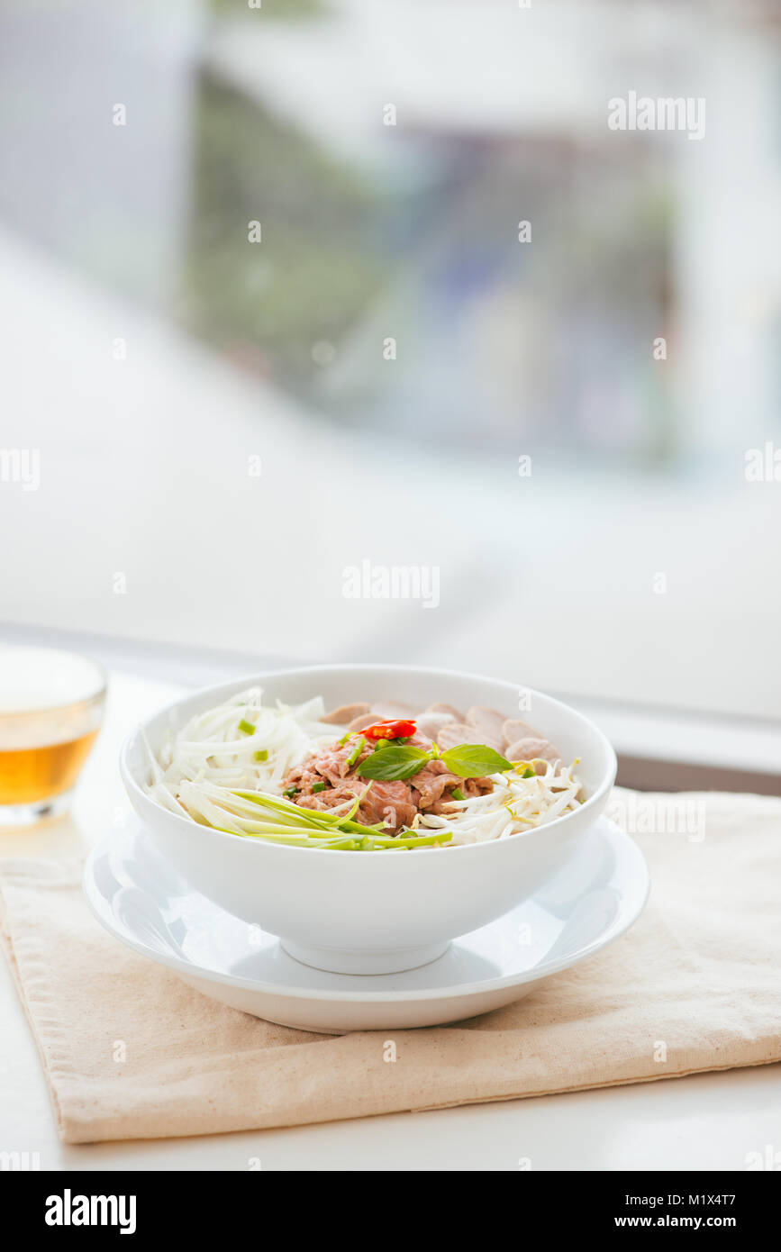 A bowl of traditional Vietnamese Pho noodle Stock Photo - Alamy