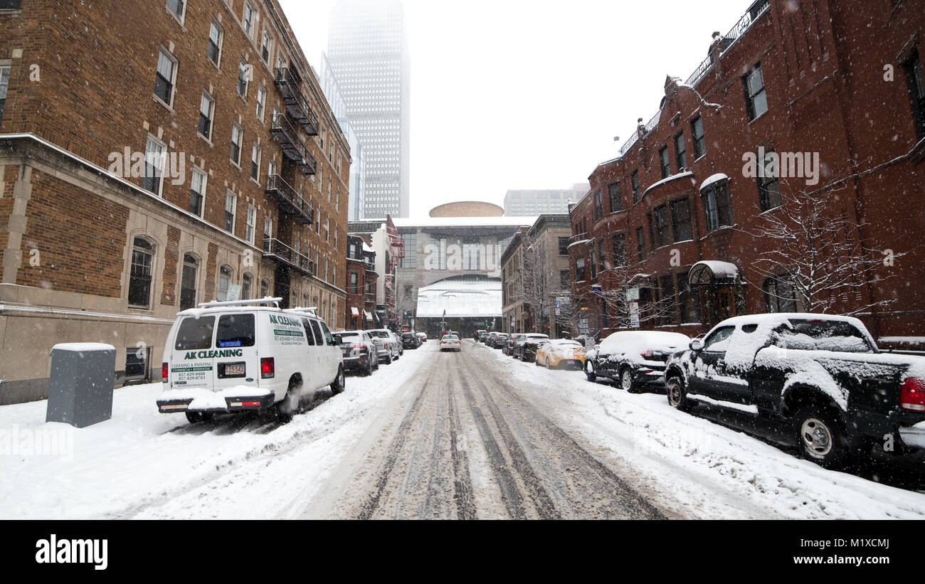Snow covered streets, First Snow in Boston Stock Photo Alamy