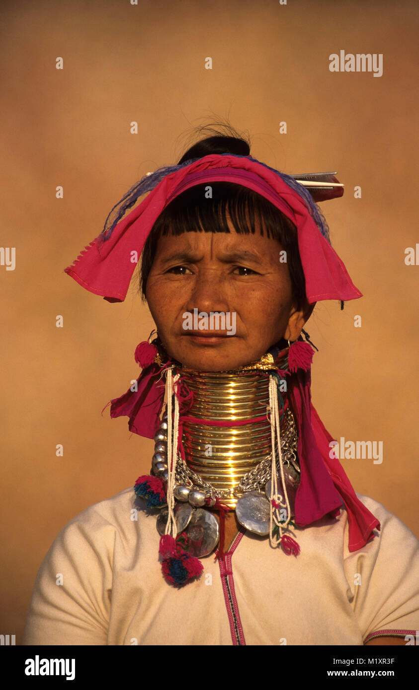 Myanmar (Burma). Loikaw. Women of Padaung tribe,  also called Giraffe-woman. Portrait. Stock Photo