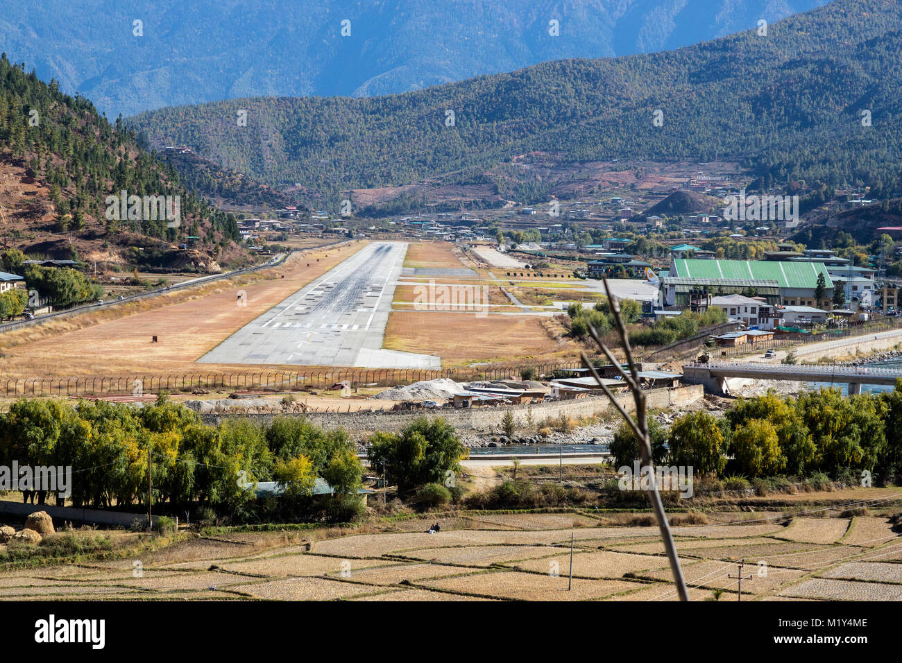 Paro airport hires stock photography and images Alamy