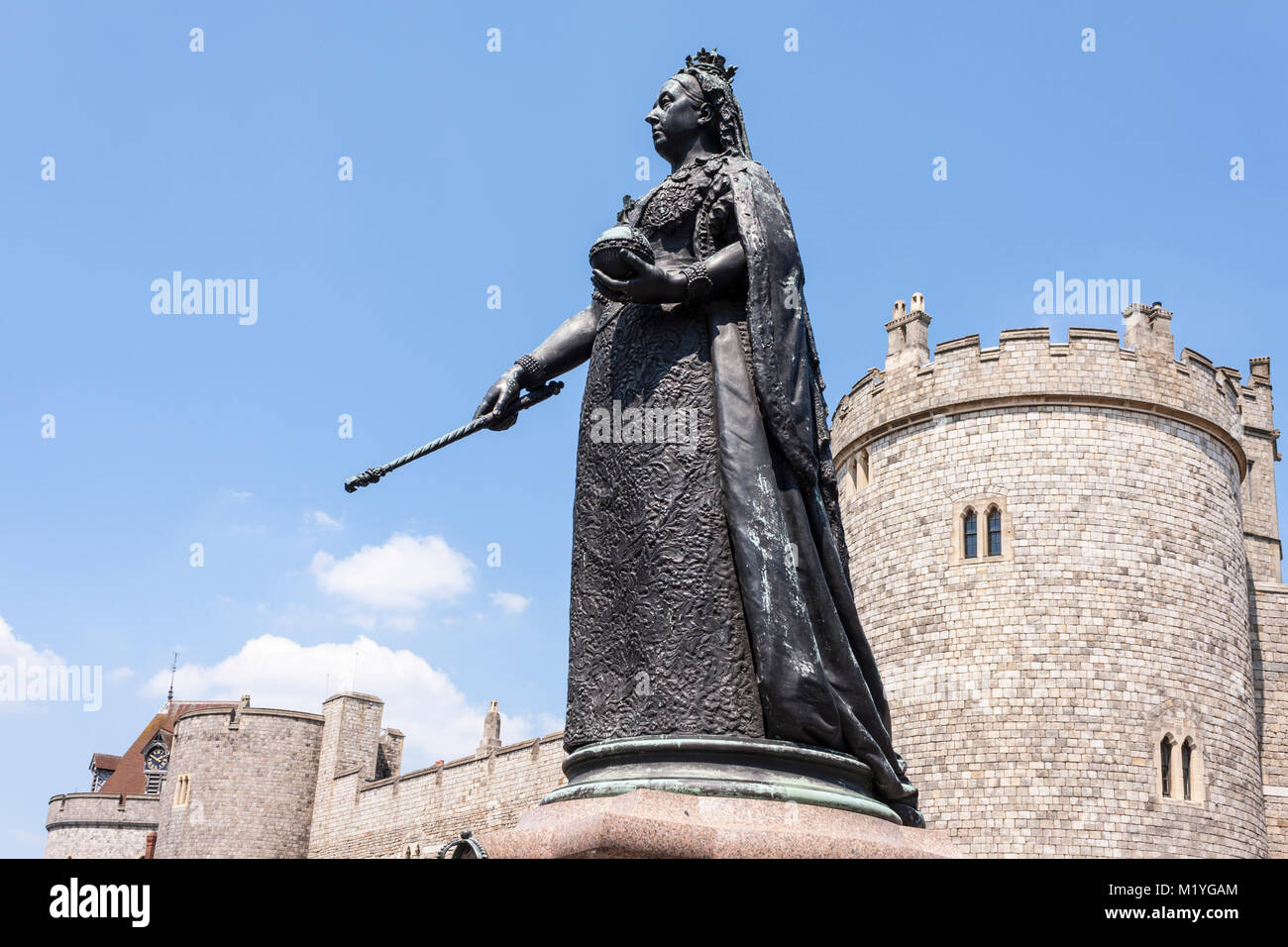 Queen Victoria Statue outside Windsor Castle, Windsor, Berkshire, England, GB, UK Stock Photo