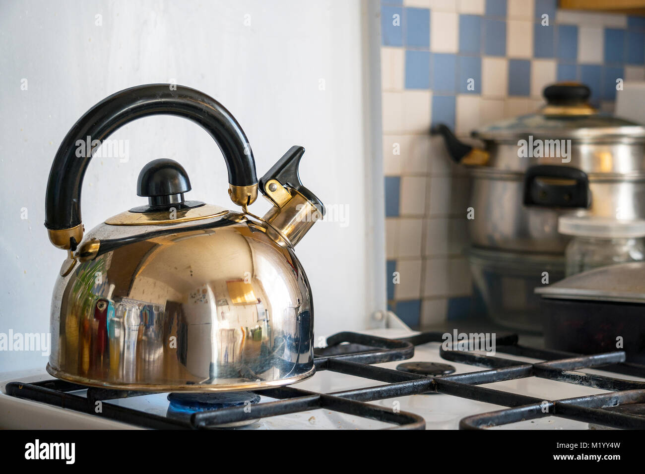 Boiling Kettle Stock Photo - Download Image Now - Kettle, Boiling, Steam -  iStock