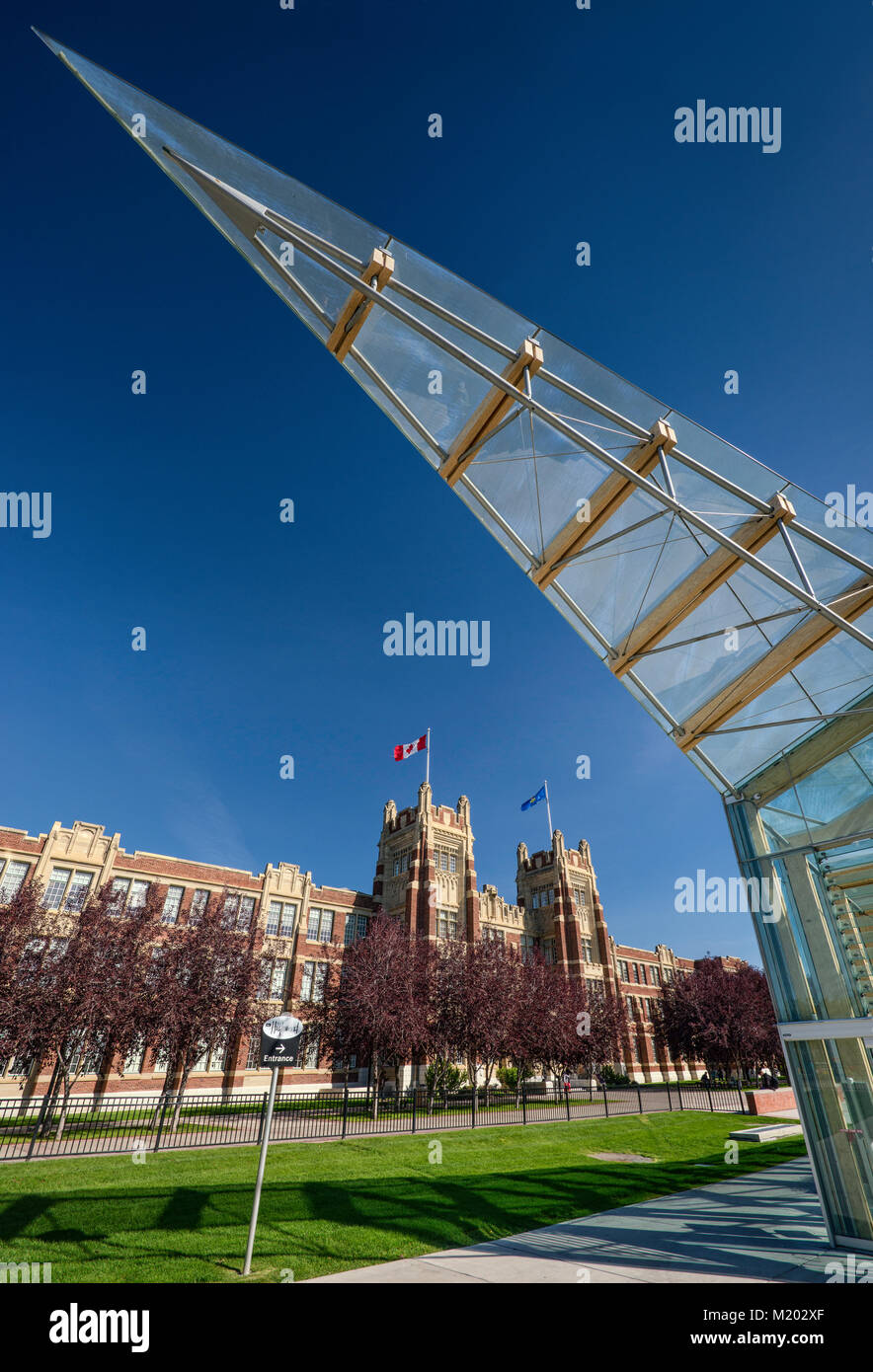 entrance-to-jubilee-lrt-station-light-rapid-transit-light-rail