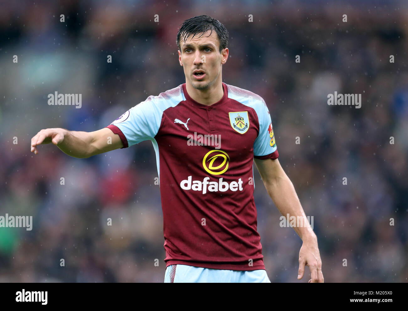 Burnley's Jack Cork during the Premier League match at Turf Moor, Burnley. PRESS ASSOCIATION Photo. Picture date: Saturday February 3, 2018. See PA story SOCCER Burnley. Photo credit should read: Richard Sellers/PA Wire. RESTRICTIONS: EDITORIAL USE ONLY No use with unauthorised audio, video, data, fixture lists, club/league logos or 'live' services. Online in-match use limited to 75 images, no video emulation. No use in betting, games or single club/league/player publications. Stock Photo