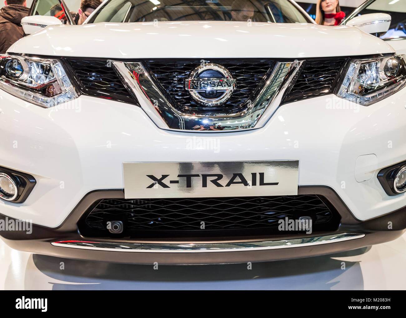 Istanbul Turkey April 21 17 Closeup Headlight View From Nissan X Trail Stock Photo Alamy