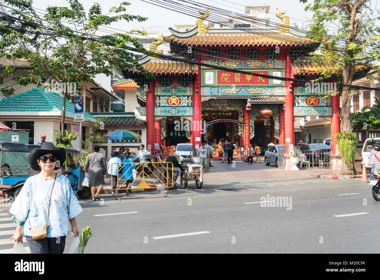 A view of the entrance gate of Chinese temple in Chinatown, Bangkok, Thailand Stock Photo