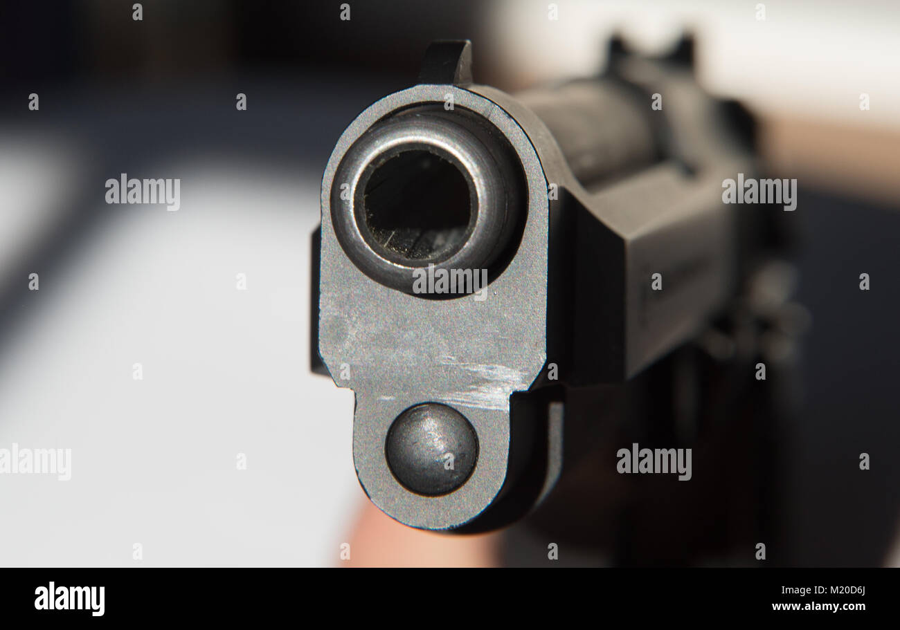 Gun muzzle hires stock photography and images Alamy