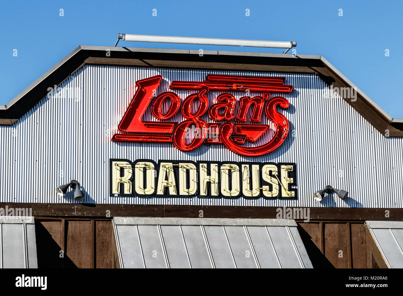 Lafayette - Circa February 2018: Logan's Roadhouse Restaurant and Signage. Logan's Roadhouse is a wholly owned subsidiary of Kelso & Company II Stock Photo