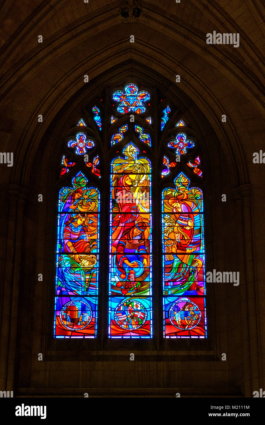 Women Of The Bible Stained Glass Window Frohman Bay Washington National Cathedral 3101 Wisconsin Avenue Nw Washington Dc Stock Photo Alamy