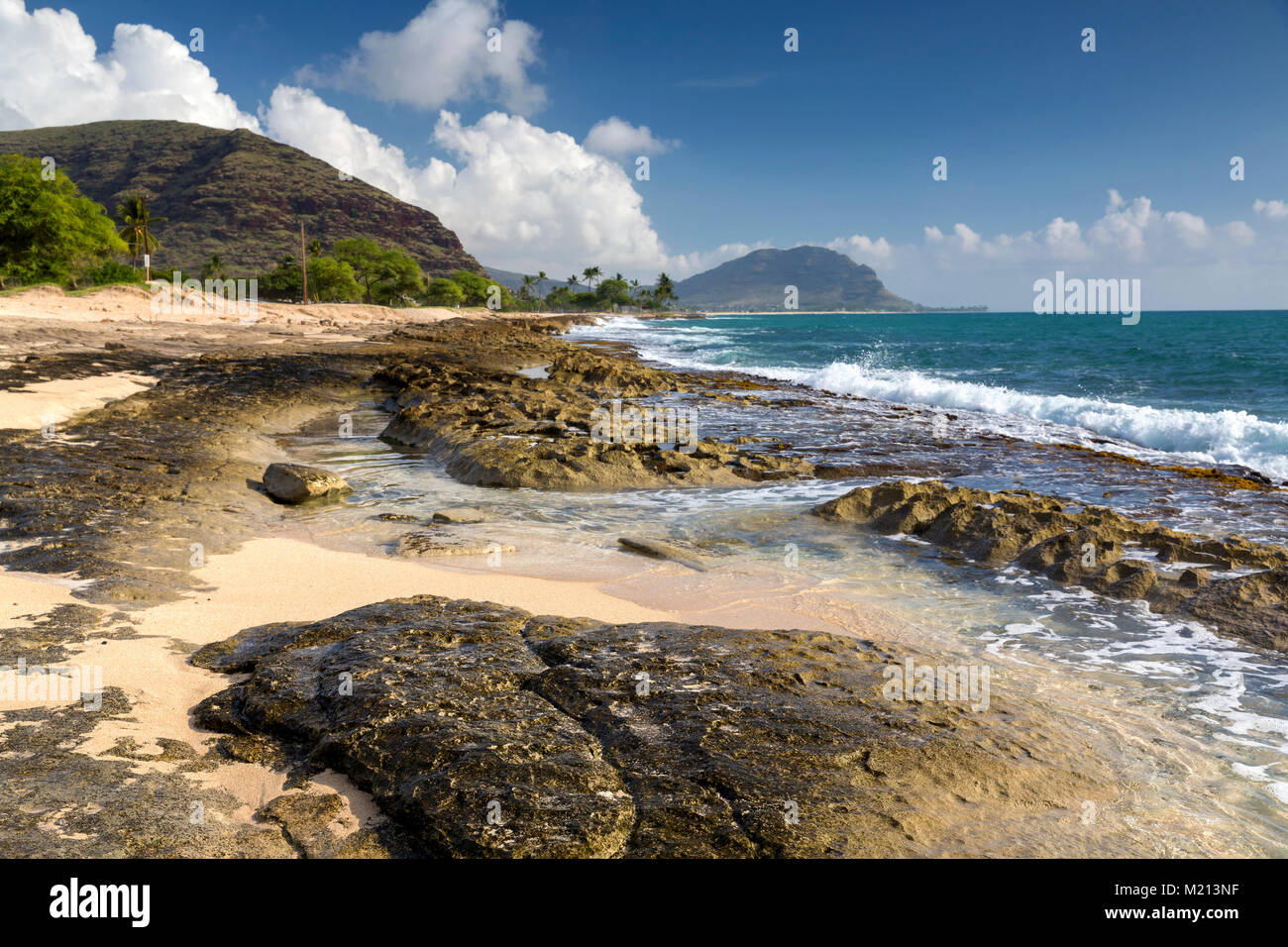 Lualualei beach park hires stock photography and images Alamy