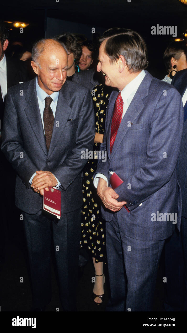 CLAUDE SIMON French author and Nobel Laureate 1985 in conversation with Swedens former Prime minister Olof Palme Stock Photo