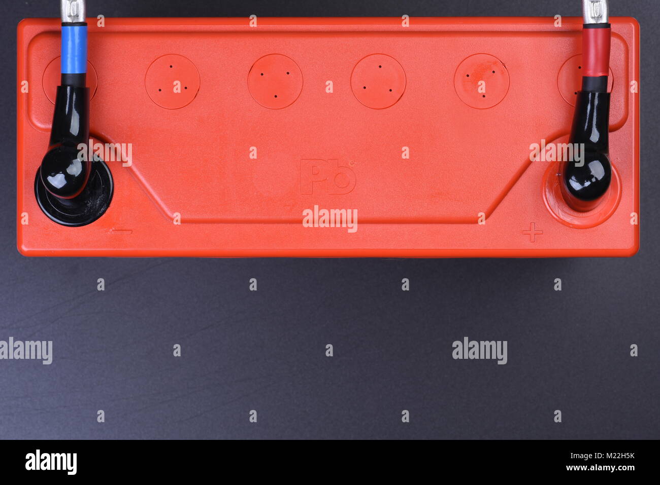 Battery backup power with symbol Pb lead and cables, directly above