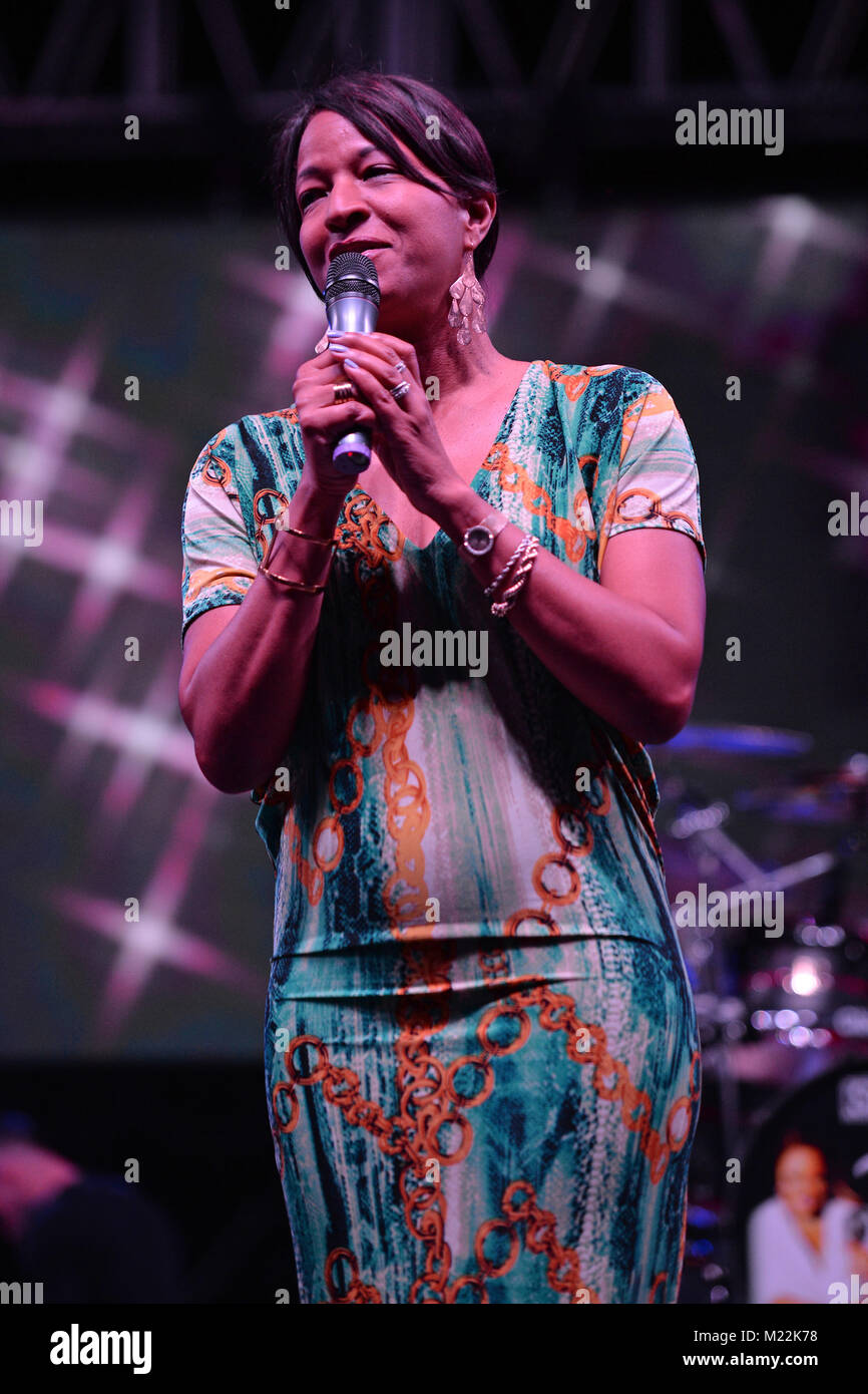 BOCA RATON - APRIL 05: Patti LaBelle performs at the Boca Country Club on April 5, 2016 in Boca Raton, Florida.  People:  Timolin Cole, Casey Cole Stock Photo