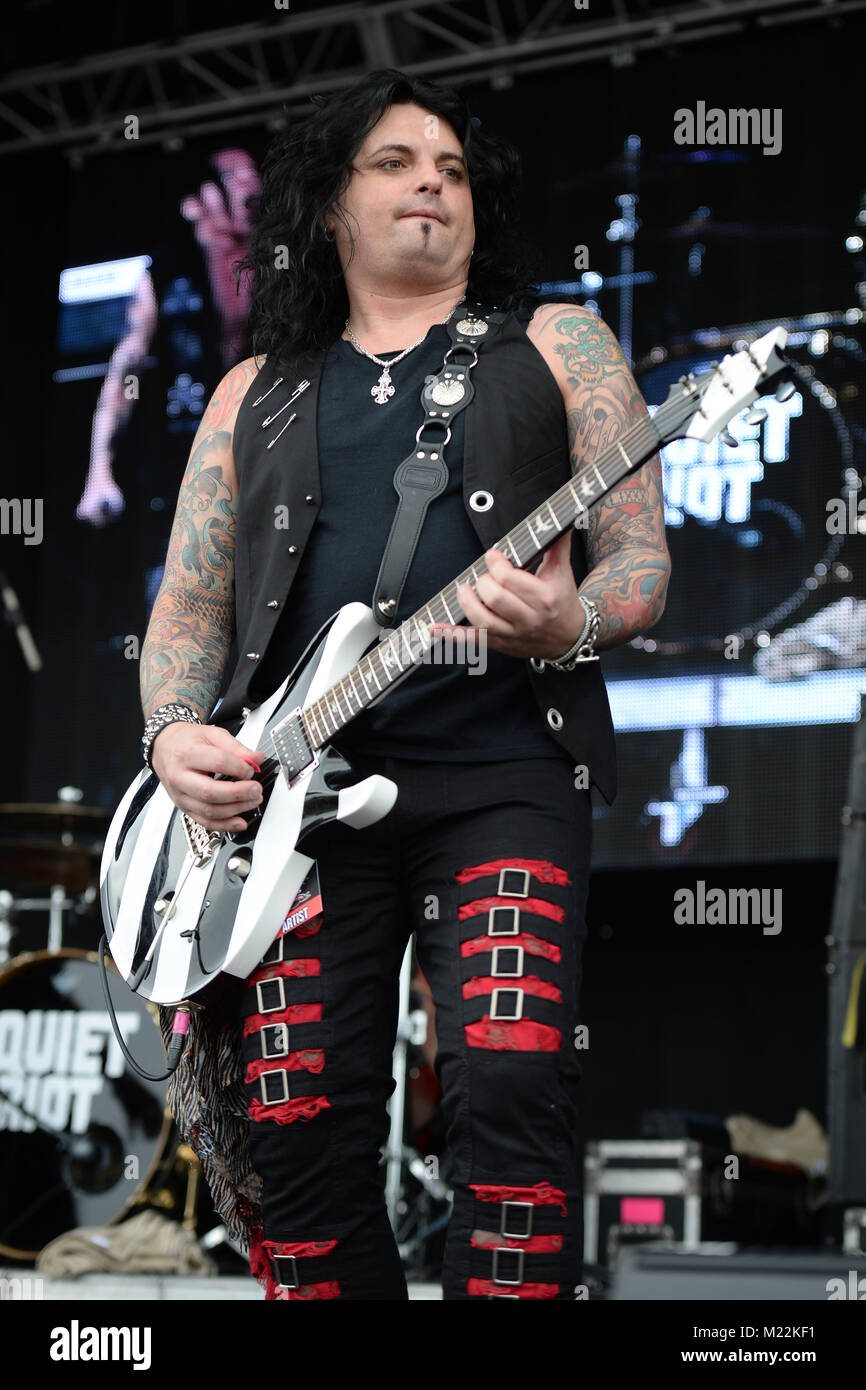 WESTON, FL - APRIL 03: Alex Grossi of Quiet Riot performs at Rockfest 80s held at Markham Park on April 3, 2016 in Weston, Florida.   People:  Alex Grossi Stock Photo