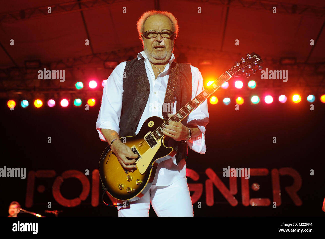 Mick jones of foreigner hi-res stock photography and images - Alamy