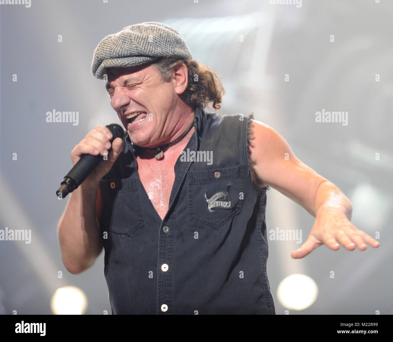 Ac dc group photo hi-res stock photography and images - Alamy