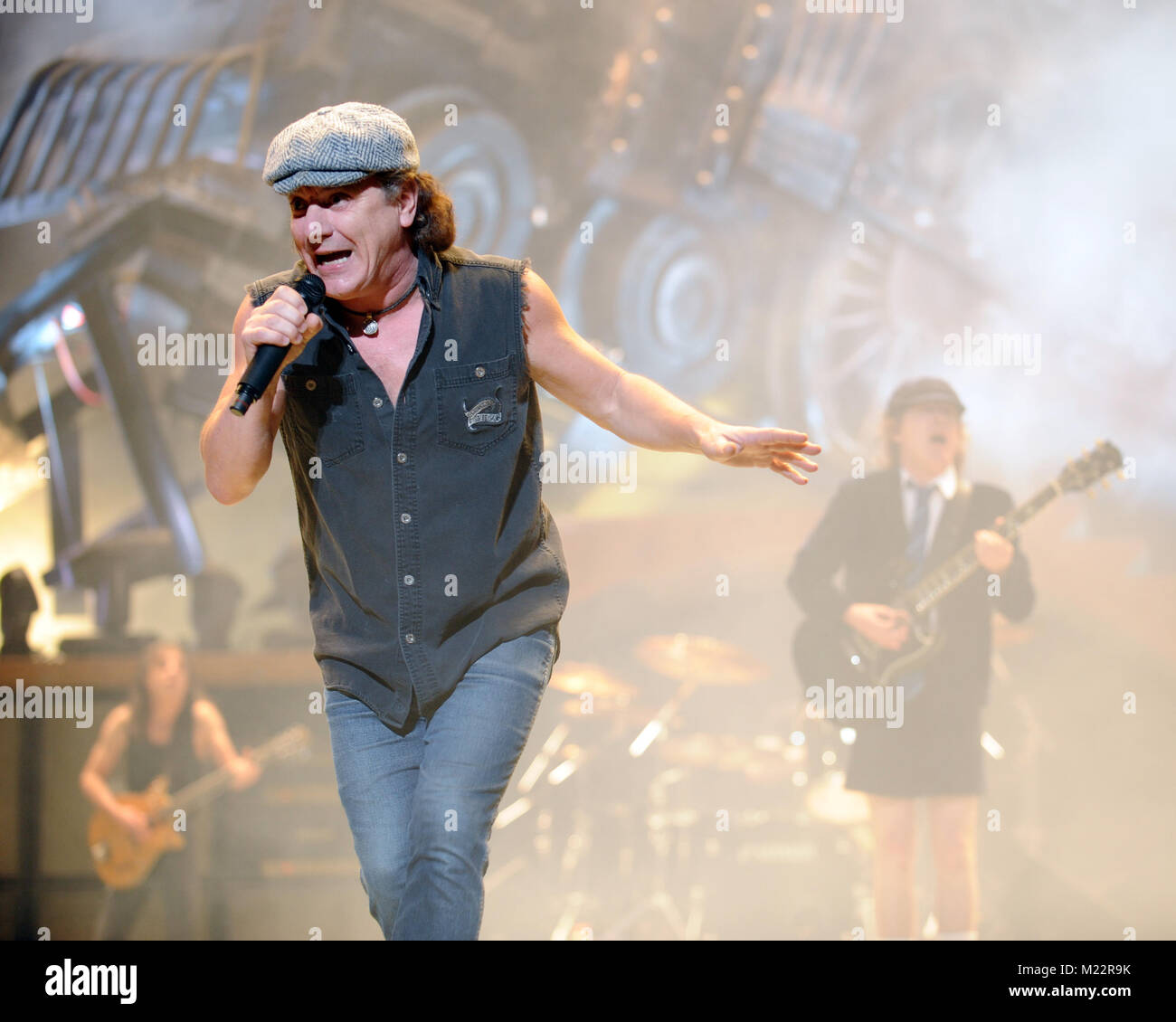SUNRISE, FL - DECEMBER 20: Brian Johnson of AC/DC perform at the Bank ...