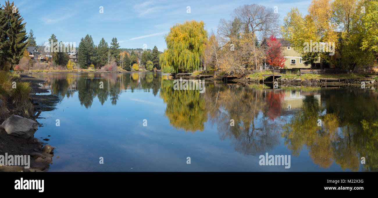 Mirror Pond in downtown Bend Oregon Stock Photo Alamy