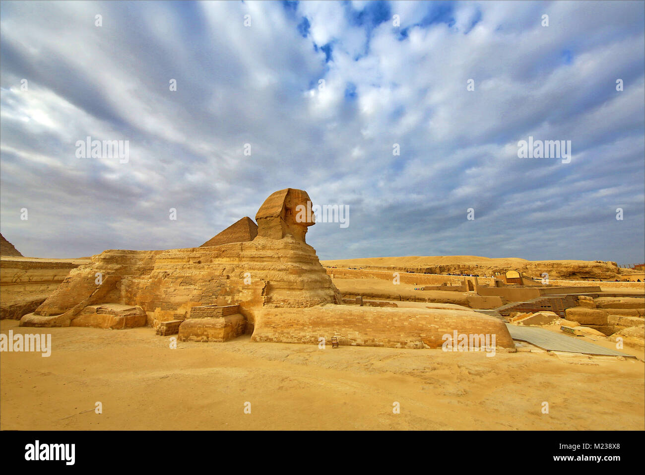 The Great Sphinx statue and the Pyramid of Khafre on the Giza Plateau ...