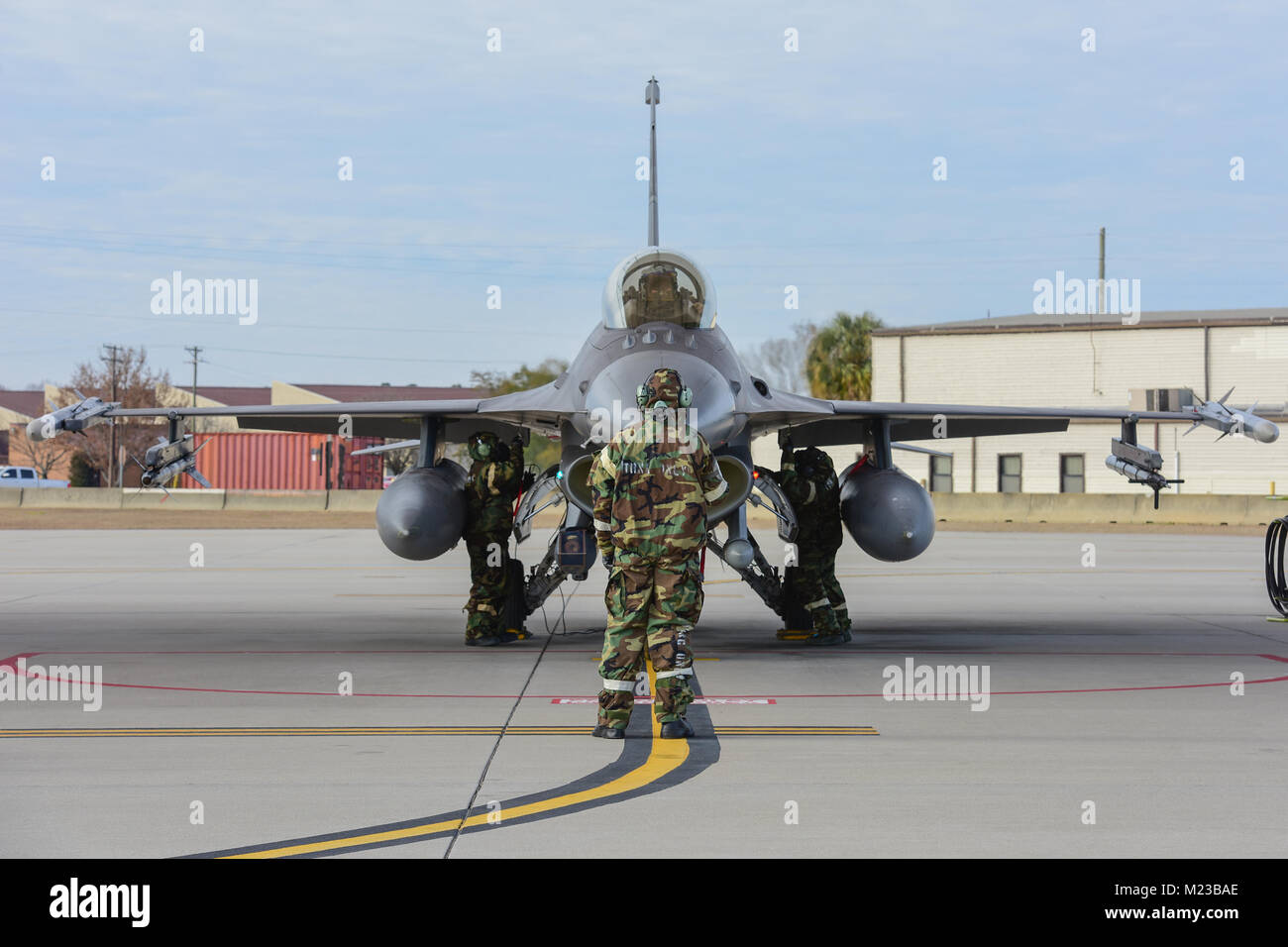 U.S. Airmen, assigned to the South Carolina Air National Guard’s 169th Fighter Wing, perform yearly Task Qualification Training (TQT) during an Ability to Survive and Operate (ATSO) exercise at McEntire Joint National Guard Base, S.C., Feb. 3, 2018. An ATSO exercise familiarizes Airmen to perform their duties in potential chemical environments. (U.S. Air National Guard photo by Senior Airman Ashleigh Pavelek) Stock Photo