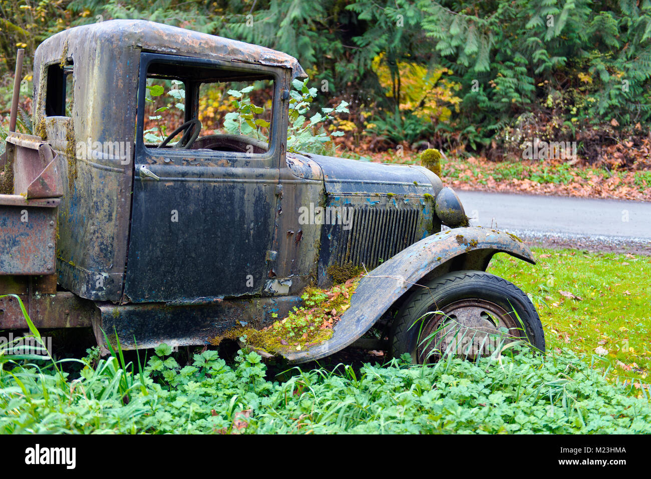 Rusty cars hires stock photography and images Alamy