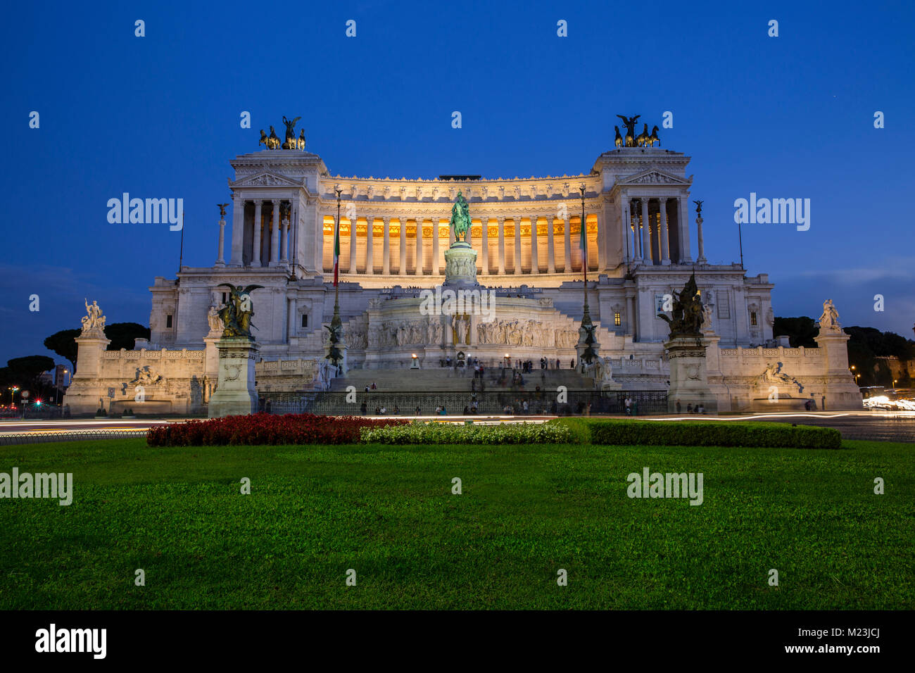 Altare della Patria, Monumento Nazionale a Vittorio Emanuele at dusk, Rome, Italy Stock Photo