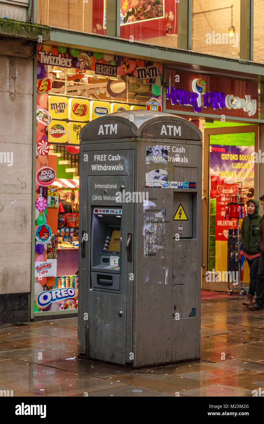Free standing cash machine on Cornmarket Street, Oxford, Oxfordshire, UK. Feb 2018 Stock Photo