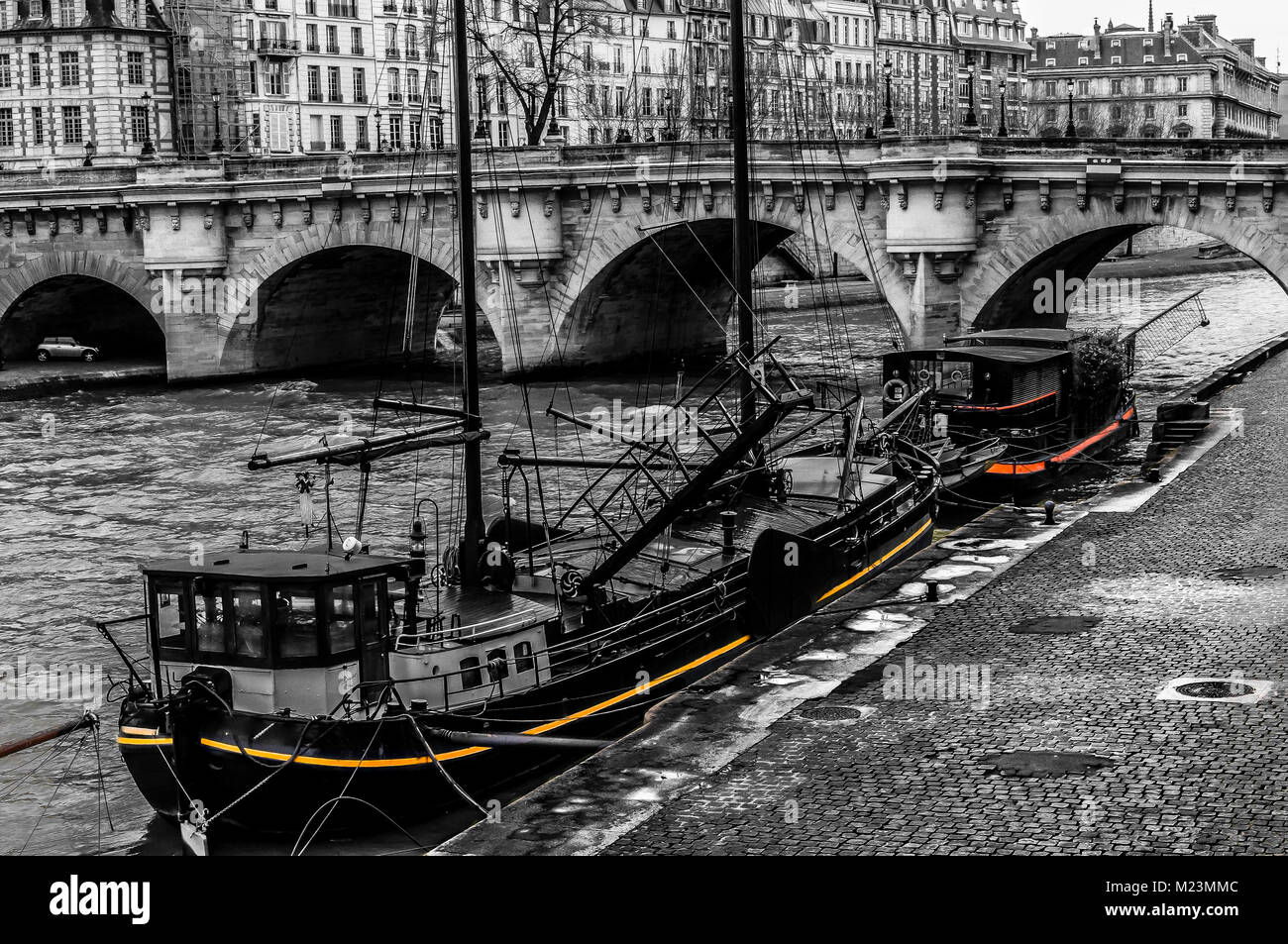 Black and white old boats on a Paris wharf Stock Photo - Alamy