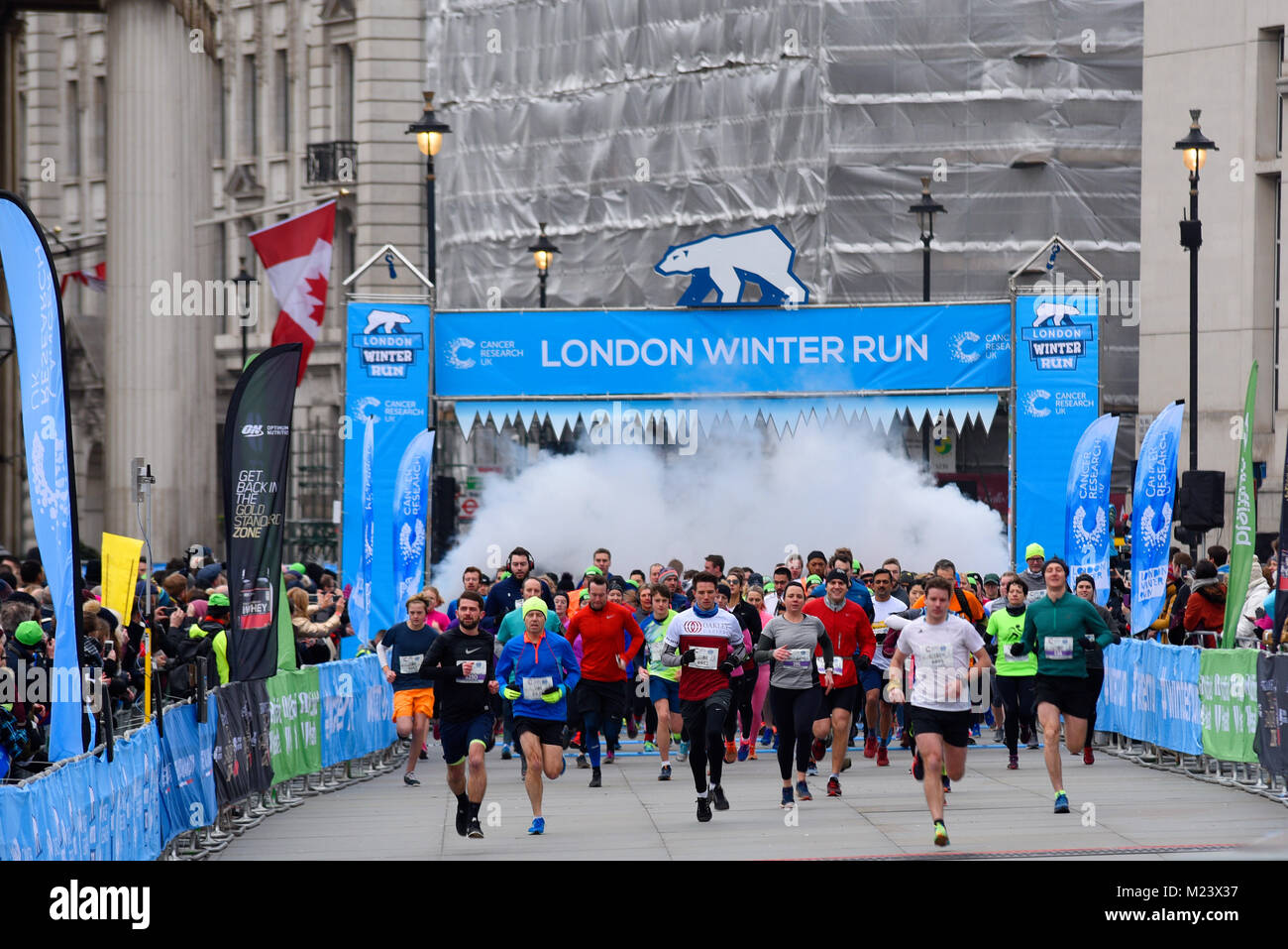 Cancer Research UK 10K Winter Run in London Stock Photo Alamy