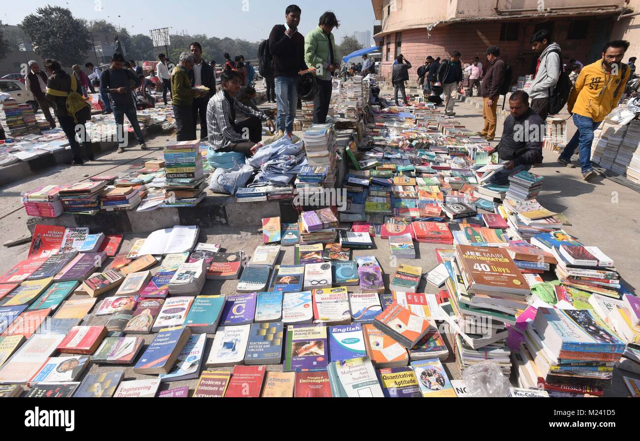 NEW DELHI, INDIA FEBRUARY 4 Books lovers purchase books at Daryaganj