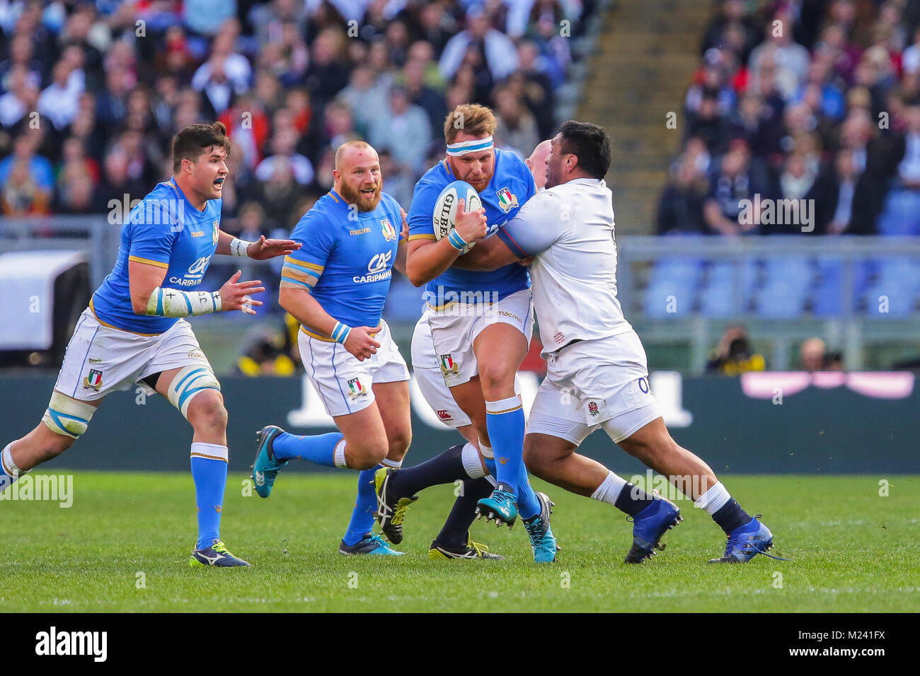 Rome, Italy. 04th February 2018. Italy's prop Andrea Lovotti carries the ball in the match against England in NatWest 6Nations Championship 208 Massimiliano Carnabuci/Alamy Live News Stock Photo