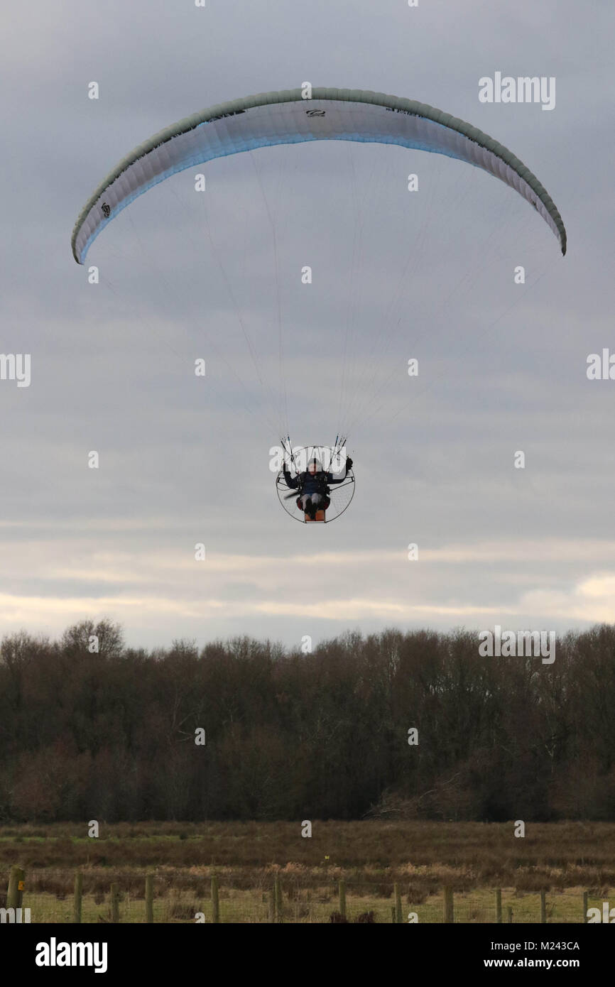 Uk motorised paragliding hires stock photography and images Alamy