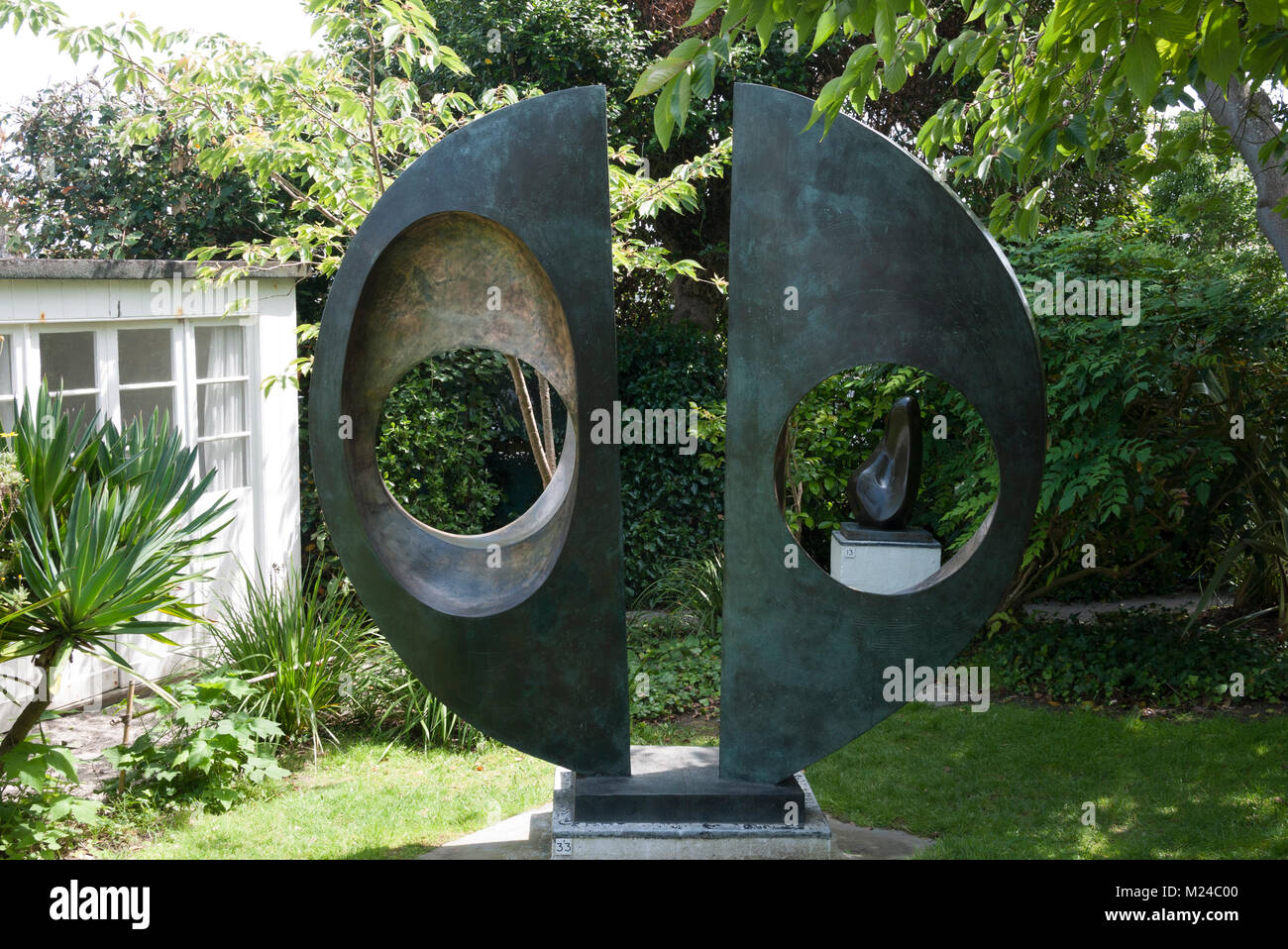 Two Forms (Divided Circle),  bronze sculpture at the Barbara Hepworth gallery in St Ives, Cornwall Stock Photo