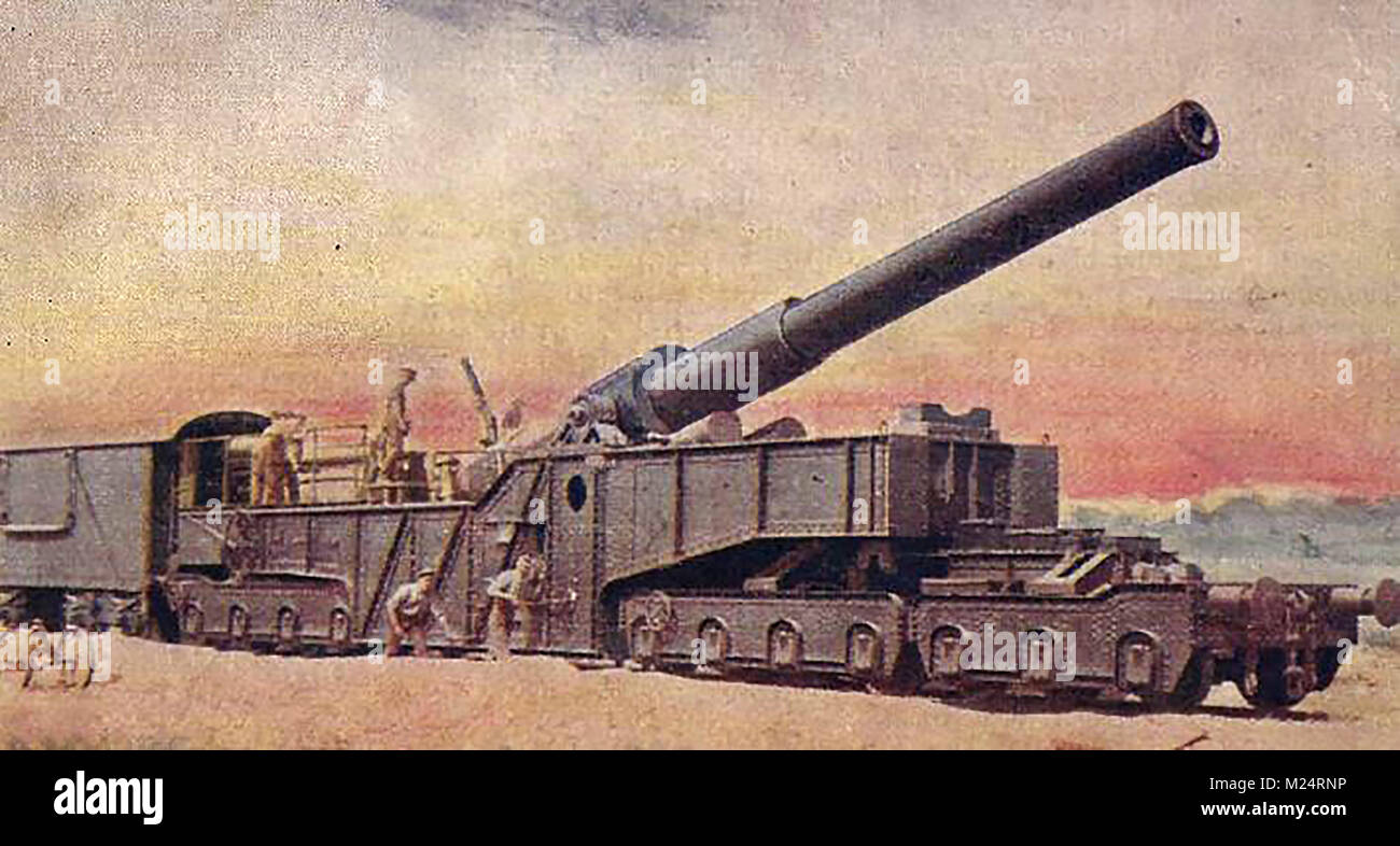 First World War (1914-1918)  aka The Great War or World War One - Trench Warfare - WWI  - A First World War Postcard showing one of the heavy artillery - British big gun Stock Photo