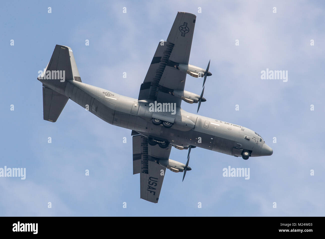 Royal air force C-130 Hercules landing at Mildenhall Stock Photo