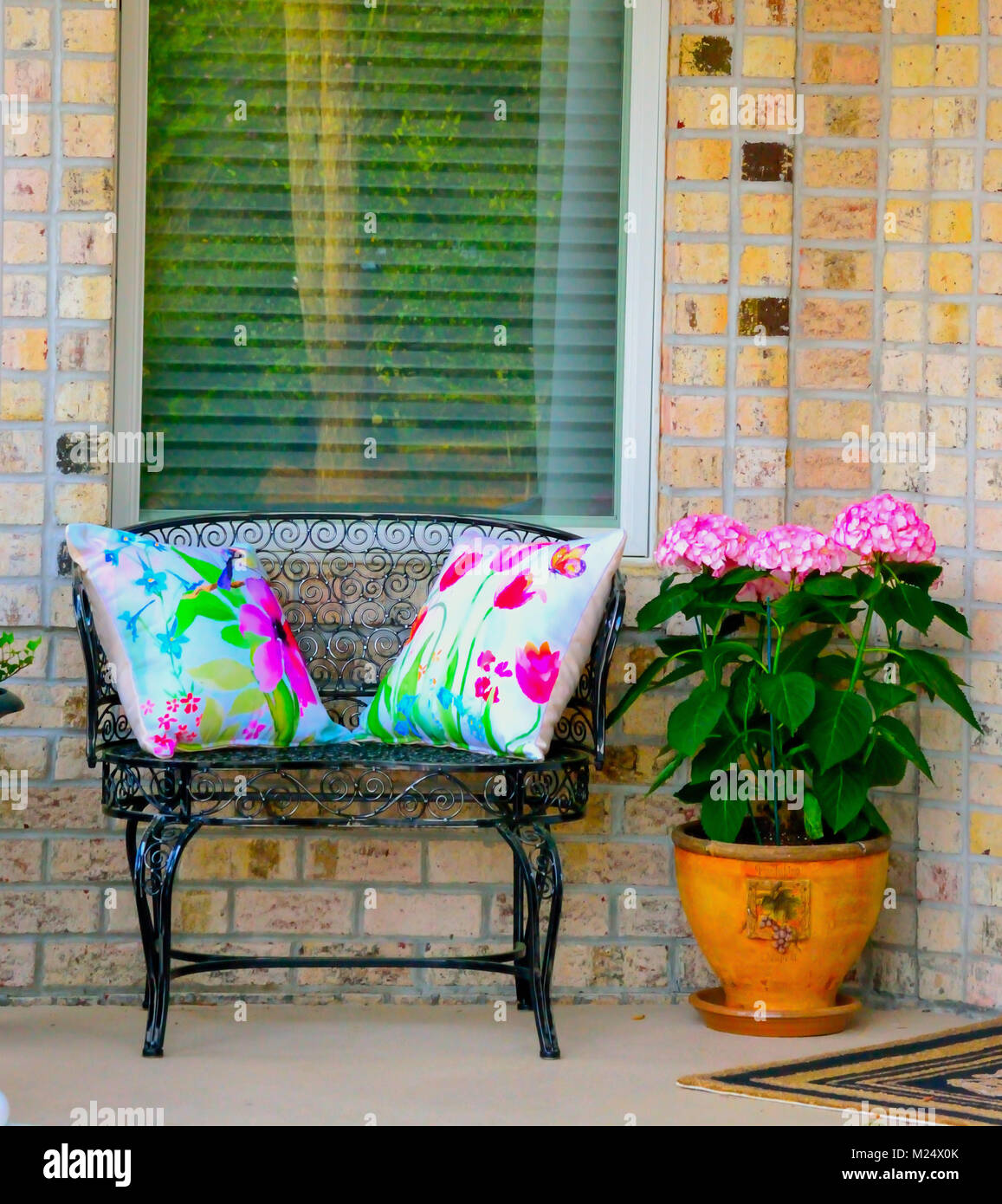 Welcome Home - decorate your home and front porch with colors of the spring and summer season Stock Photo
