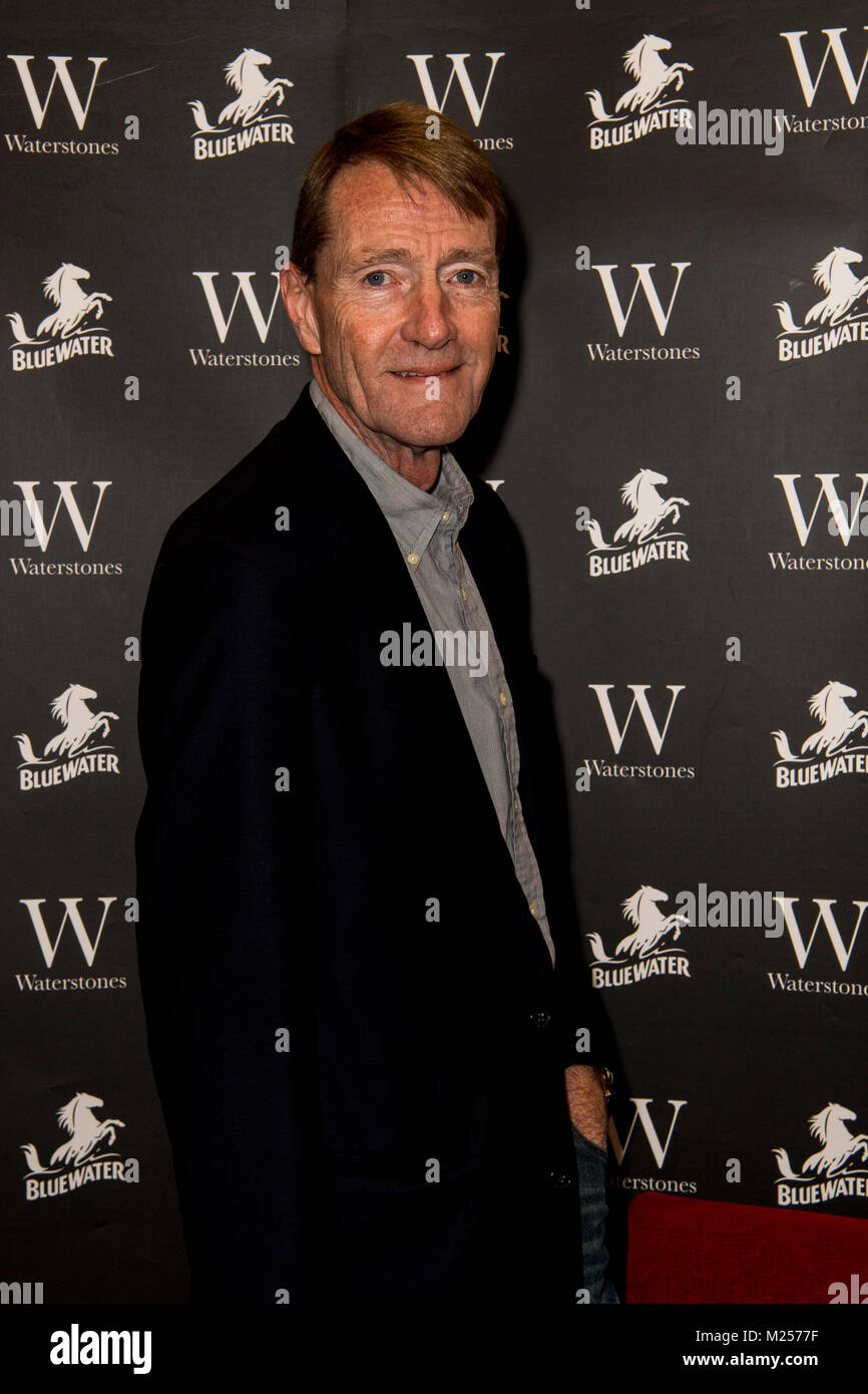 Author, Lee Child launching his novel The Midnight Line Stock Photo