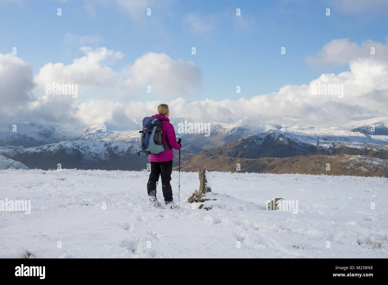 Lake District, Cumbria, UK.  4th February 2018. UK Weather.  Hill walkers enjoyed some wonderful snowy walking conditions and spectacular views over the Ullswater valley in the Lake District today.  The forecast is for continuing cold temperatures and further snow, some of which could affect Southern areas of the UK.  David Forster/Alamy Live News Stock Photo