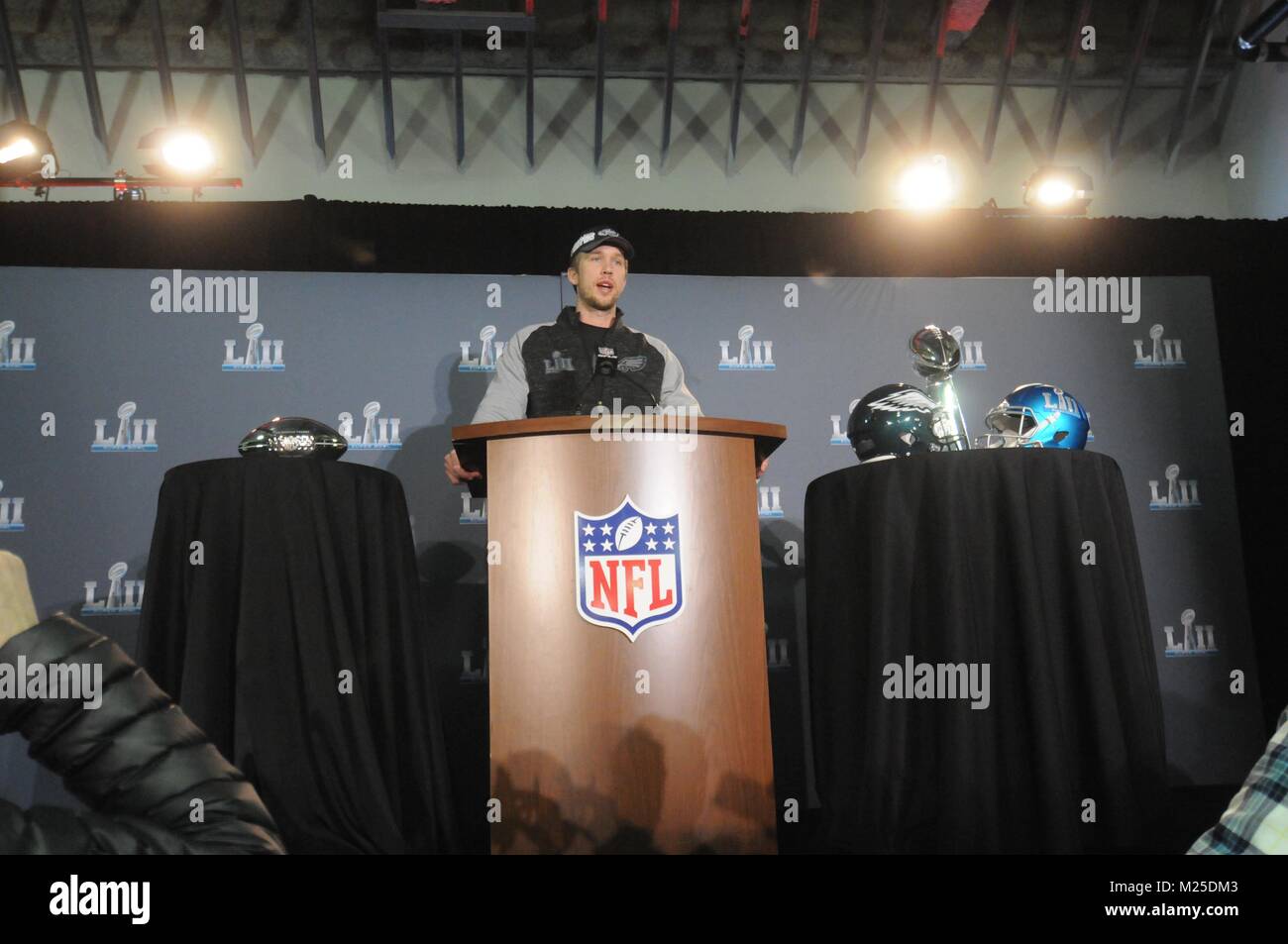 Foles eagles hi-res stock photography and images - Page 4 - Alamy