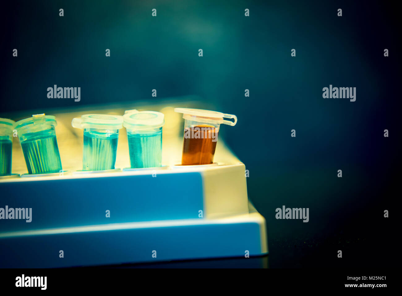 Gene editing hand hi-res stock photography and images - Alamy