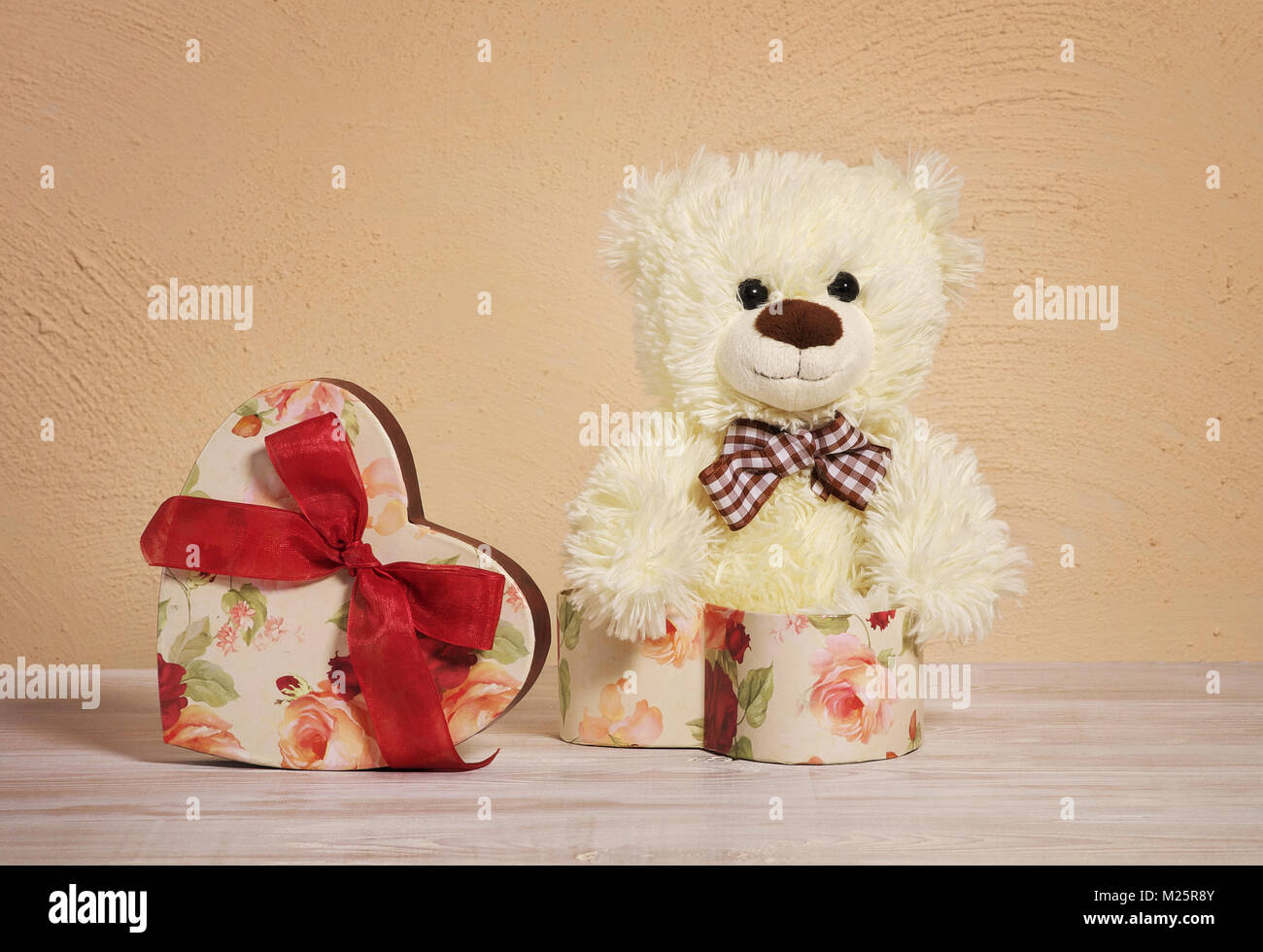 Teddy Bears on wooden table. Valentines Day background. Love heart ...