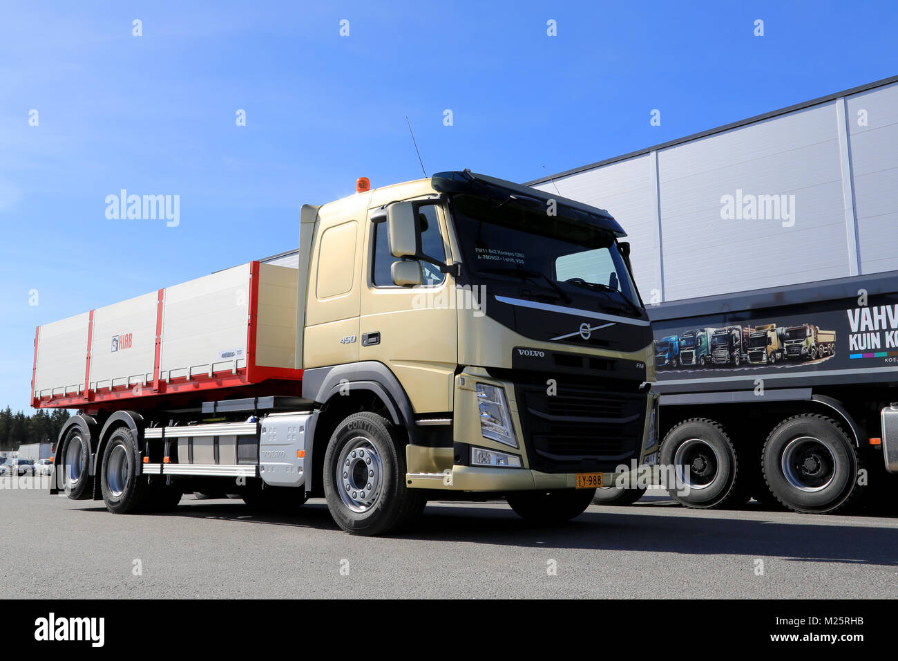 Volvo FMX 500 8×4 rigid Day cab with tipper body '2009–13