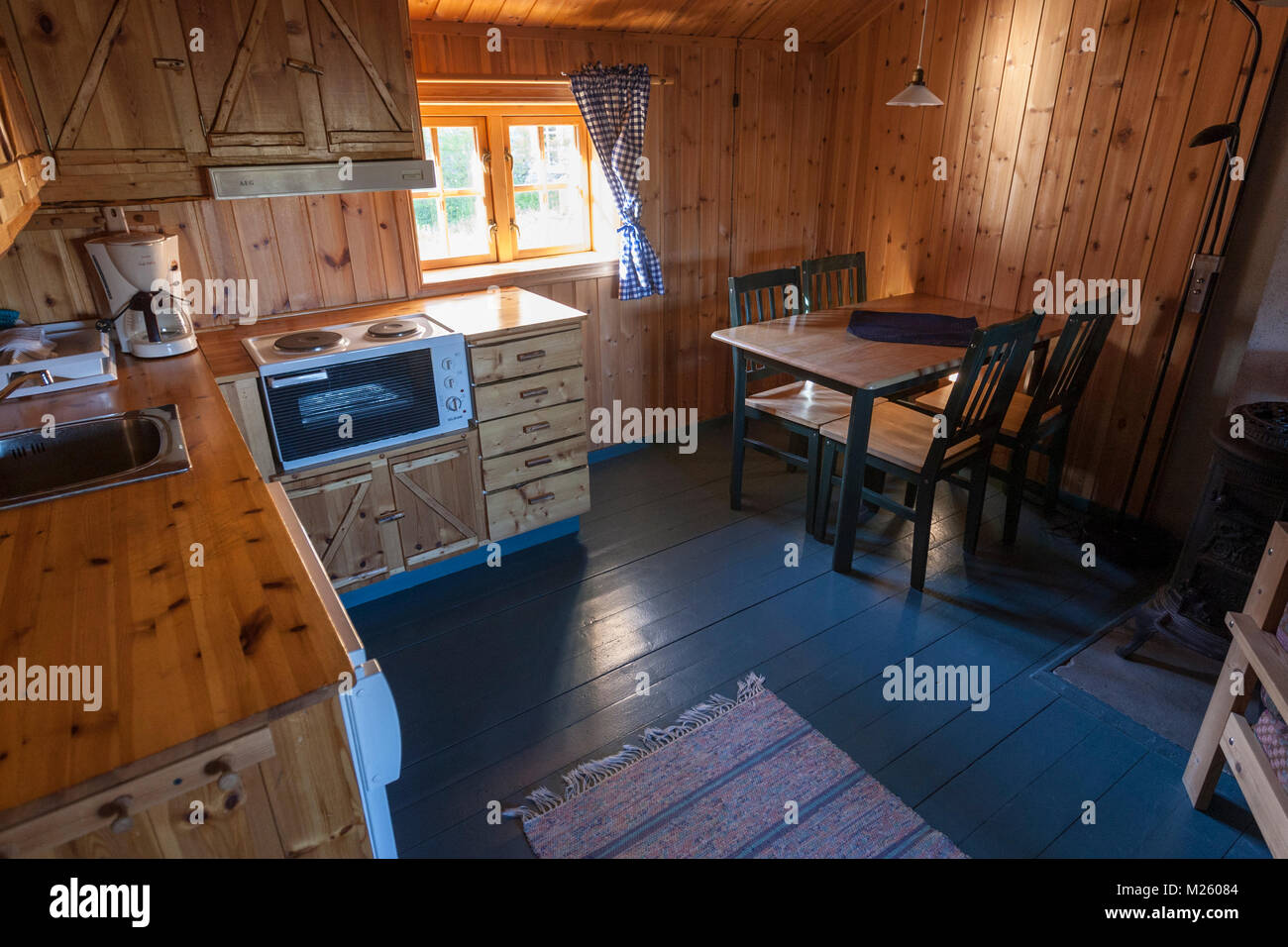 Red Wooden Cabin Stock Photos Red Wooden Cabin Stock Images Alamy