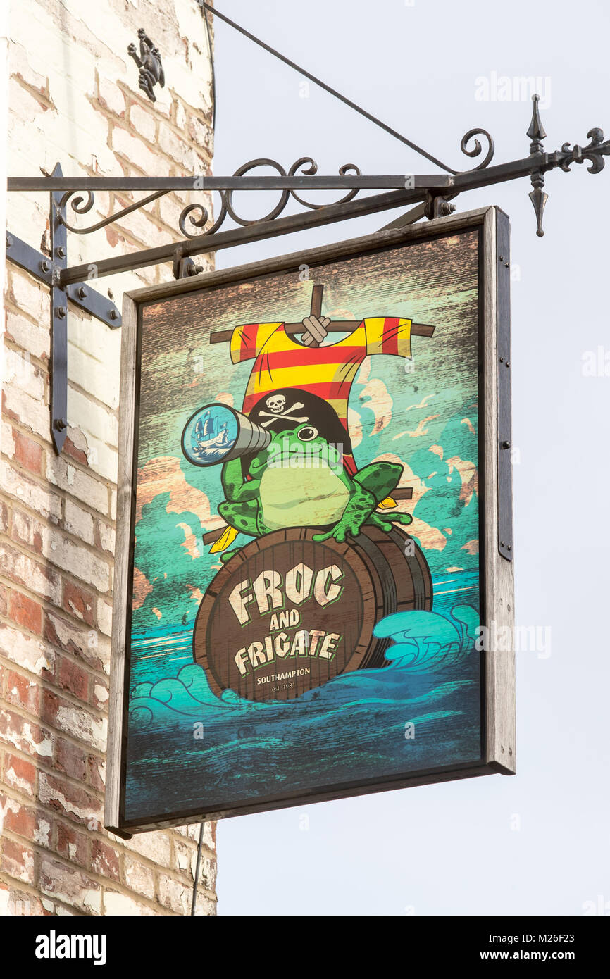 For and Frigate pub in Canute road Southampton, a traditional pub with live music and dancing on the tables Stock Photo