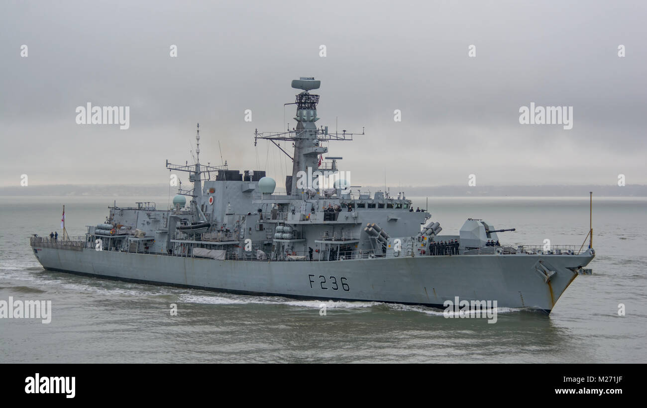 The Royal Navy Warship Hms Montrose F236 A Type 23 Frigate Arriving